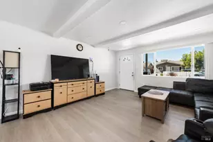 1042 Hayes St, Fairfield, CA 94533 - Photo 5