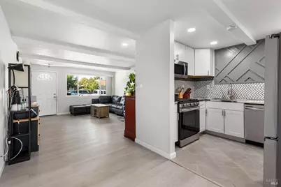 1042 Hayes Street, Fairfield, CA 94533 - Photo 7