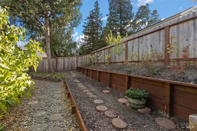 564 Rose Drive, Benicia, CA 94510 - Photo 39