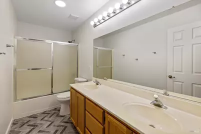 918 Moonstone Court, Vacaville, CA 95687 - Photo 33