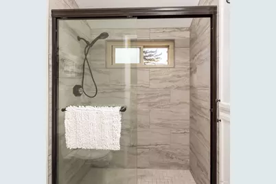 2734 Lakeview Drive, Santa Rosa, CA 95405 - Photo 25