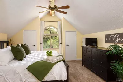 2734 Lakeview Drive, Santa Rosa, CA 95405 - Photo 21