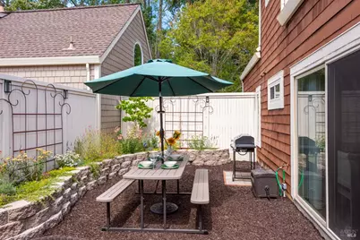 2734 Lakeview Drive, Santa Rosa, CA 95405 - Photo 31