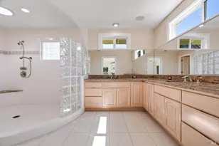 811 D St, Petaluma, CA 94952 - Photo 23