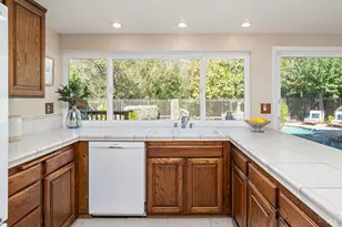 51 Mt Muir Ct, San Rafael, CA 94903 - Photo 5