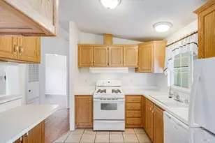 146 Westgate Cir, Santa Rosa, CA 95401 - Photo 19