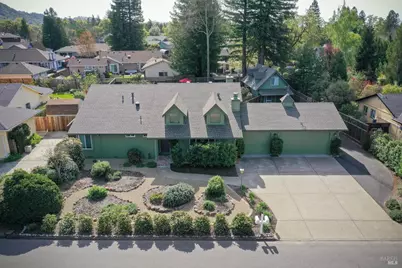 180 Barrio Way, Windsor, CA 95492 - Photo 1