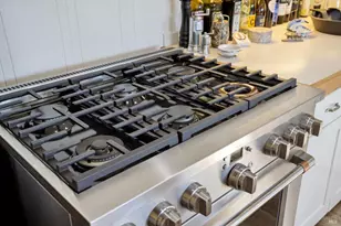 2350 Paradise Dr, Tiburon, CA 94920 - Photo 17