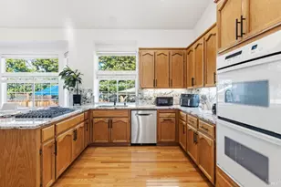 134 Grevillia Dr, Petaluma, CA 94952 - Photo 11