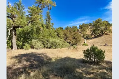 18225 Scenic Drive, Redwood Valley, CA 95470 - Photo 5