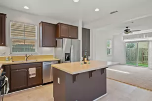 915 Liberty Dr, Suisun City, CA 94585 - Photo 11