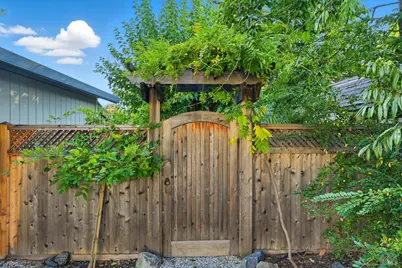 19453 Mountain Meadow, Hidden Valley Lake, CA 95467 - Photo 37