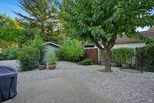 19453 Mountain Meadow, Hidden Valley Lake, CA 95467 - Photo 25