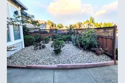 642 White Oak Lane, Vacaville, CA 95687 - Photo 3