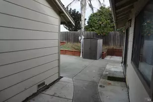 1048 Topsail Dr, Vallejo, CA 94591 - Photo 17