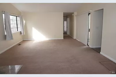 1048 Topsail Drive, Vallejo, CA 94591 - Photo 5