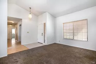 44609 Grove Ln, Lancaster, CA 93534 - Photo 5