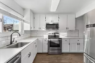 1493 Parkway Dr, Rohnert Park, CA 94928 - Photo 15