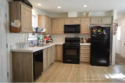 311 Lake Mendocino Drive #10, Ukiah, CA 95482 - Photo 7