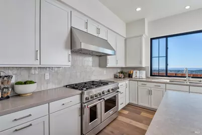 3823 Parker Hill Road, Santa Rosa, CA 95404 - Photo 9