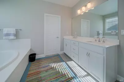 2135 Eva Street, Napa, CA 94559 - Photo 17