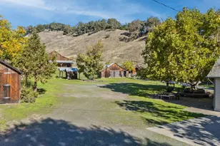 7420 Eastside Potter Valley Rd, Ukiah, CA 95482 - Photo 33