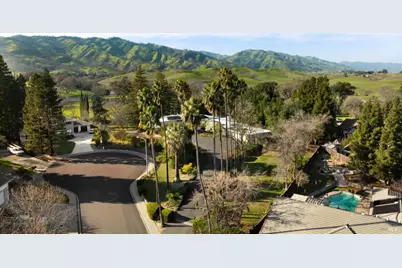 230 Santa Cruz Court, Vacaville, CA 95688 - Photo 83