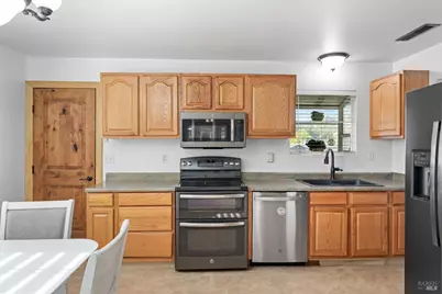 1557 Madrid Court, Napa, CA 94559 - Photo 13