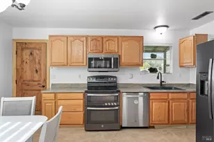 1557 Madrid Ct, Napa, CA 94559 - Photo 13