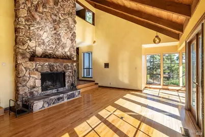 66 Martinez Court, Novato, CA 94945 - Photo 9