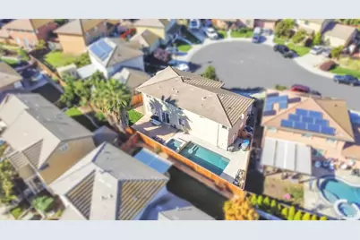 2042 Hamstead Court, Vacaville, CA 95687 - Photo 51