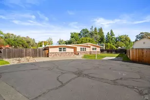 366 Peach Tree Ave, Vacaville, CA 95688 - Photo 5