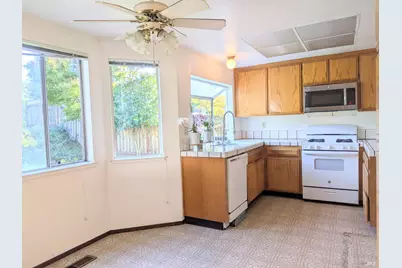 2420 Shoreline Drive, Napa, CA 94558 - Photo 5