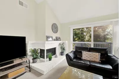 565 Lori Drive #80, Benicia, CA 94510 - Photo 3