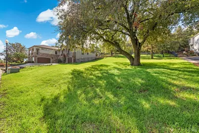 2036 Zinfandel Court, Vacaville, CA 95688 - Photo 13