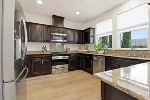 586 Sapphire St, Petaluma, CA 94952 - Photo 17