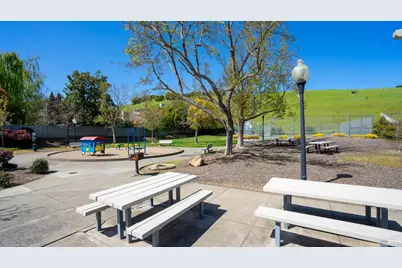 266 Cambridge Lane, Petaluma, CA 94952 - Photo 41