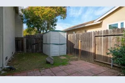 923 Steller Way, Suisun City, CA 94585 - Photo 25