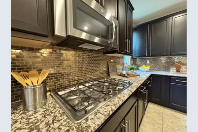 874 Erin Way, Napa, CA 94559 - Photo 15