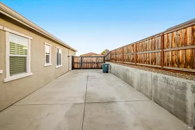 6006 Peacock Court, Vacaville, CA 95688 - Photo 59