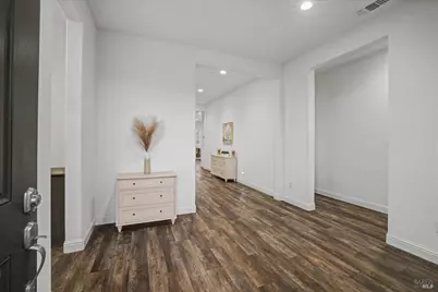 6006 Peacock Court, Vacaville, CA 95688 - Photo 5