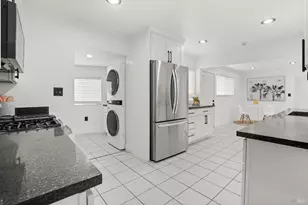 370 Clara St, Oakland, CA 94603 - Photo 11