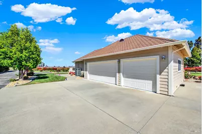 5050 Melissa Lane, Vacaville, CA 95688 - Photo 11
