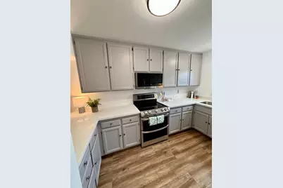 105 Elbridge Avenue #E, Cloverdale, CA 95425 - Photo 11