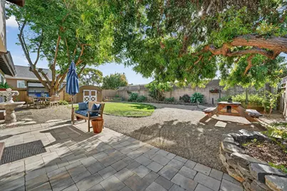 1020 Catalpa Way, Petaluma, CA 94954 - Photo 1