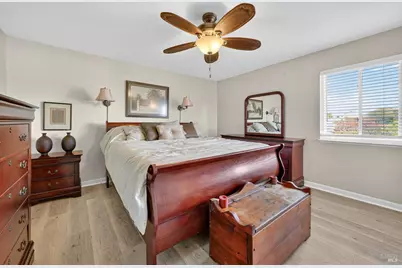 1020 Catalpa Way, Petaluma, CA 94954 - Photo 15