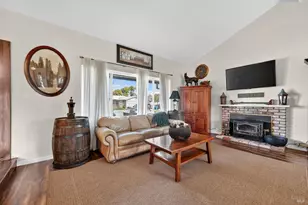 1020 Catalpa Way, Petaluma, CA 94954 - Photo 5