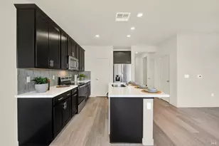 674 Shefford Dr, Vacaville, CA 95687 - Photo 15