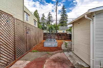 3661 Loma Vista Avenue, Oakland, CA 94619 - Photo 27