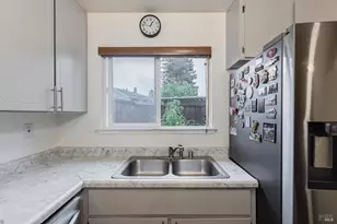 668 Racquet Club Dr, Rohnert Park, CA 94928 - Photo 9